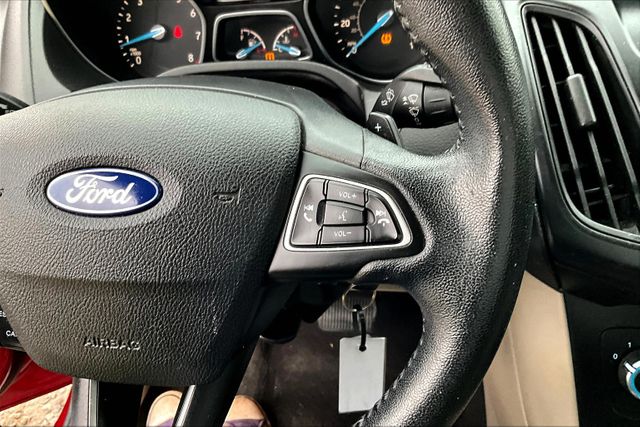 Vehicle image 18 of 30