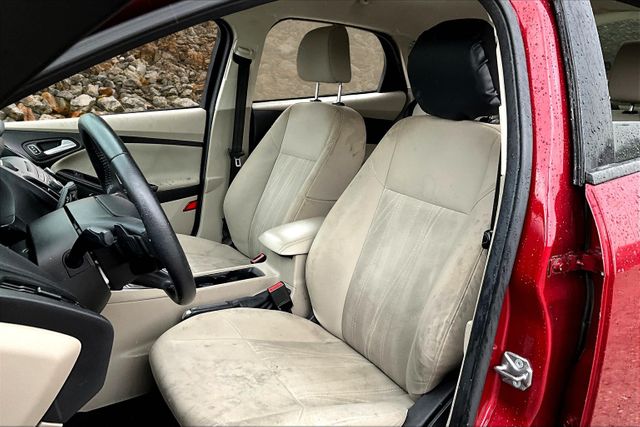 Vehicle image 23 of 30