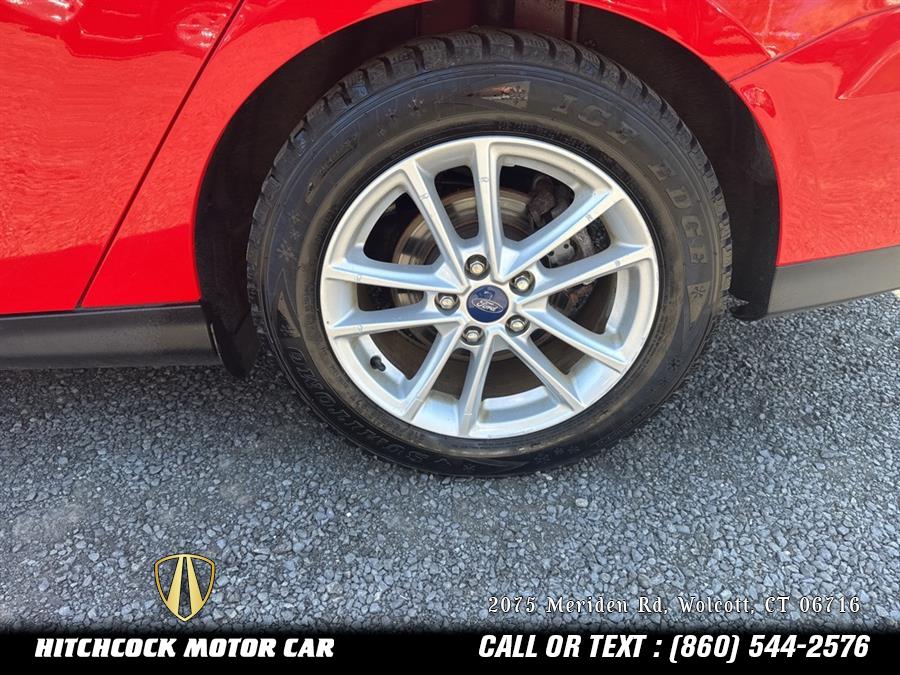 Vehicle image 19 of 34