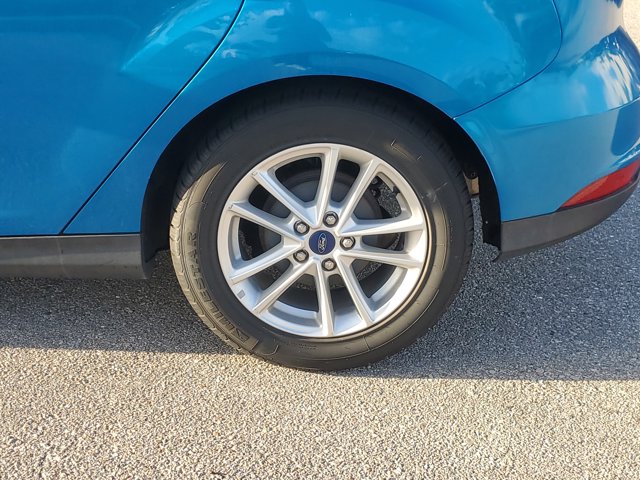 2015 Ford Focus SE Image 9 of 35