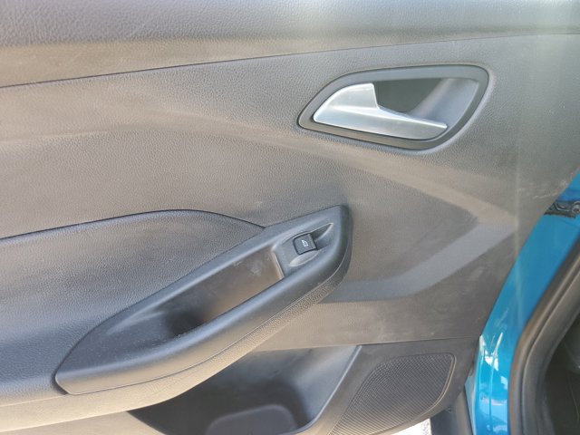 2015 Ford Focus SE Image 24 of 35