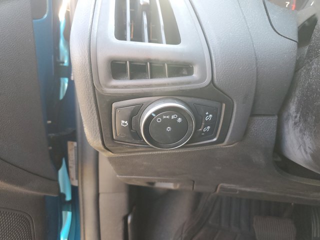 2015 Ford Focus SE Image 29 of 35