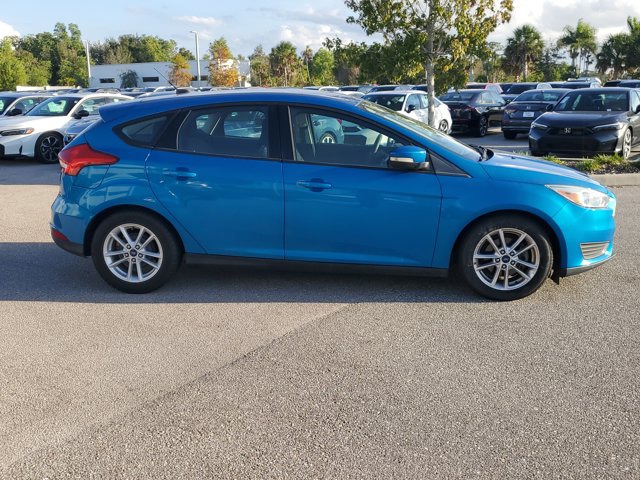 2015 Ford Focus SE Image 5 of 35