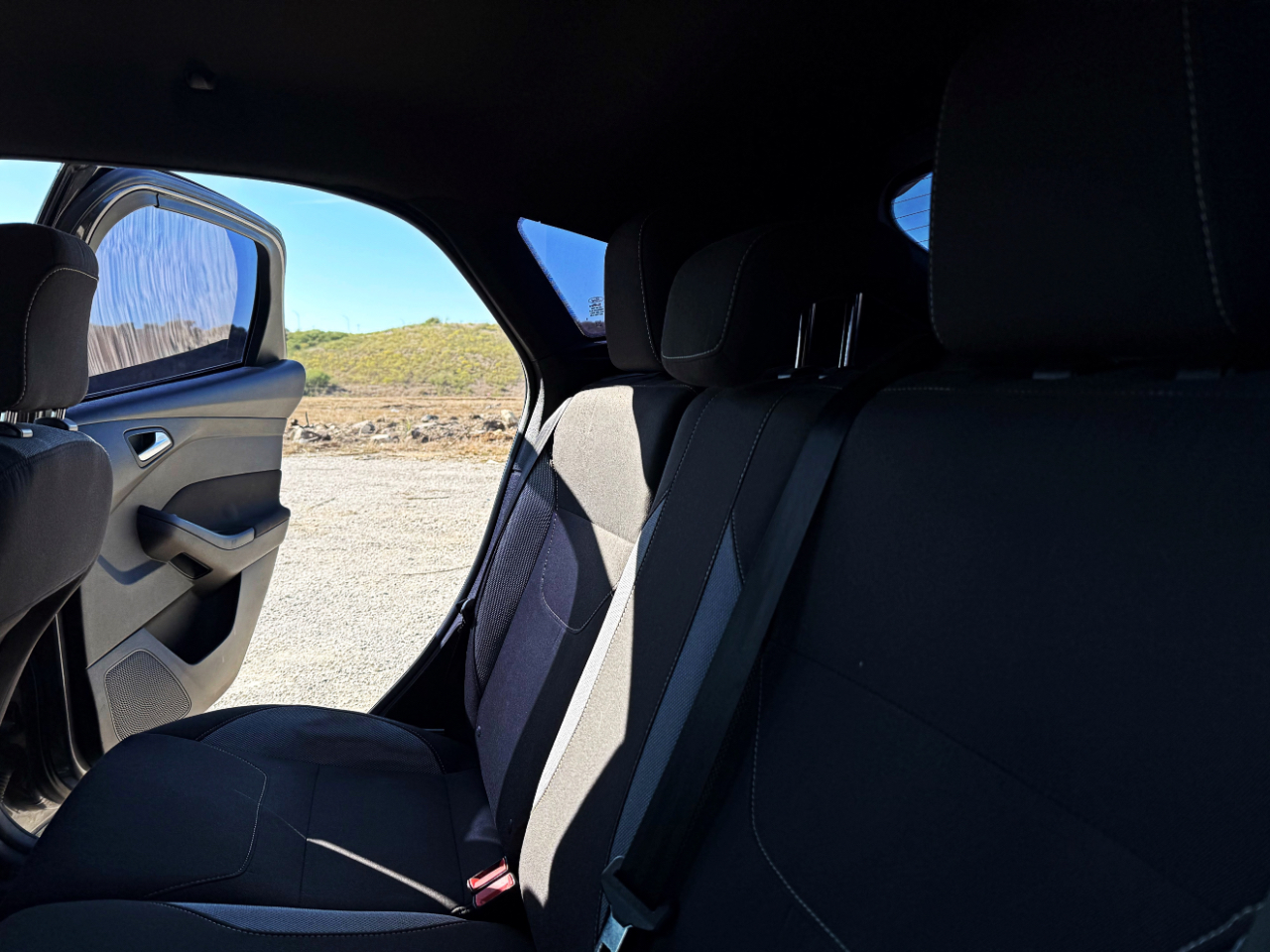 Vehicle image 15 of 17
