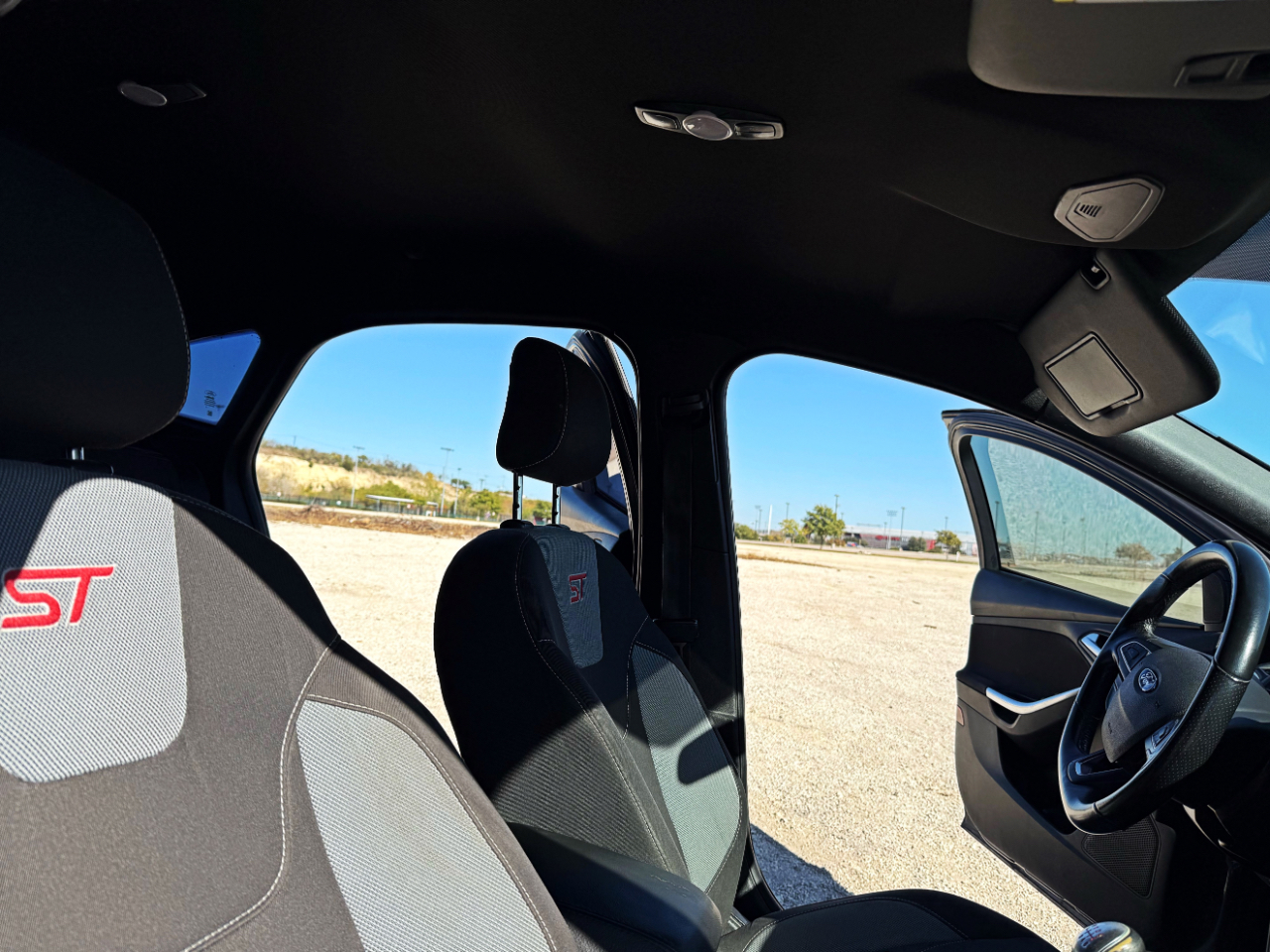 Vehicle image 17 of 17