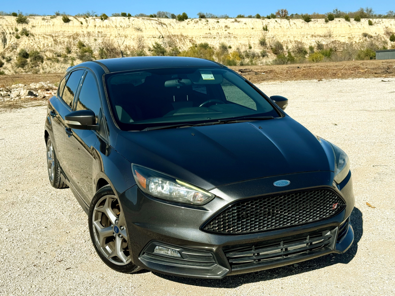 Vehicle image 3 of 17
