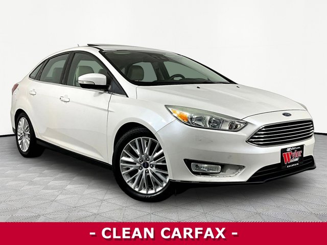 2015 Ford Focus Titanium Image 3 of 40