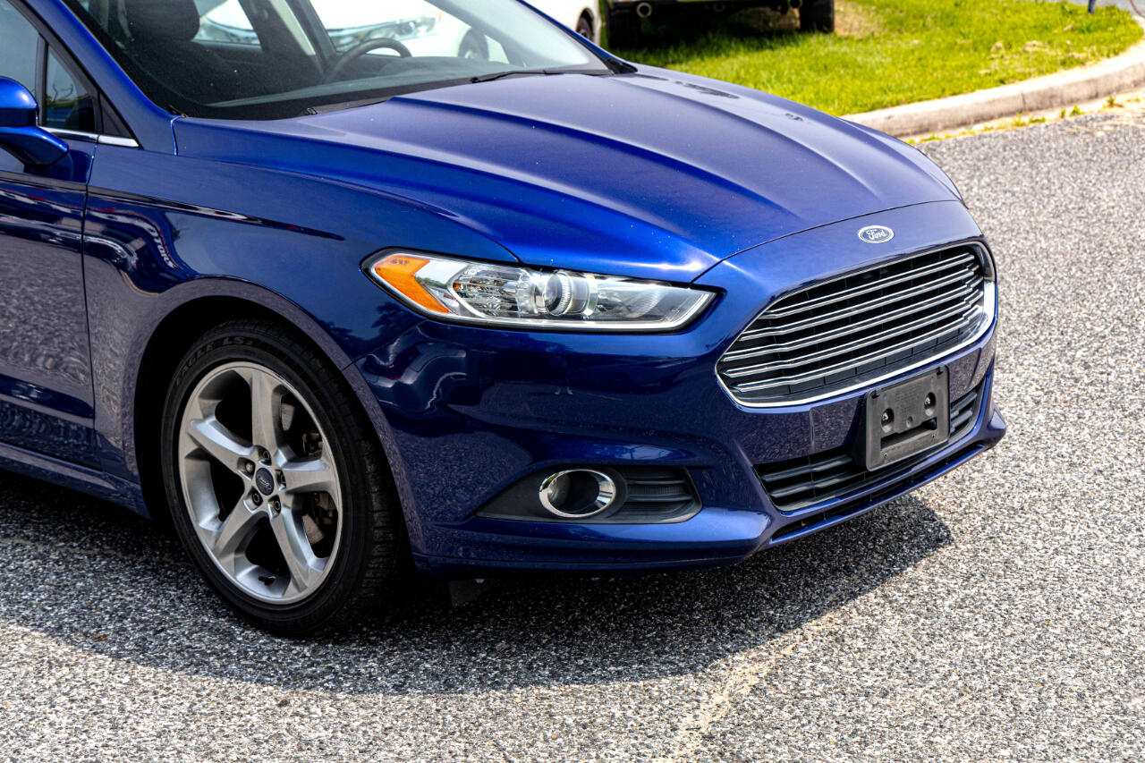 Vehicle image 4 of 24