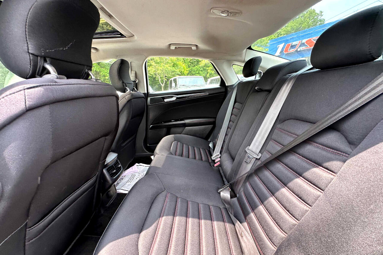 Vehicle image 12 of 24