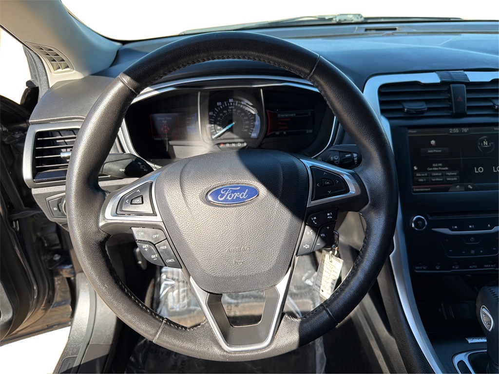 2015 Ford Fusion SE Image 19 of 26