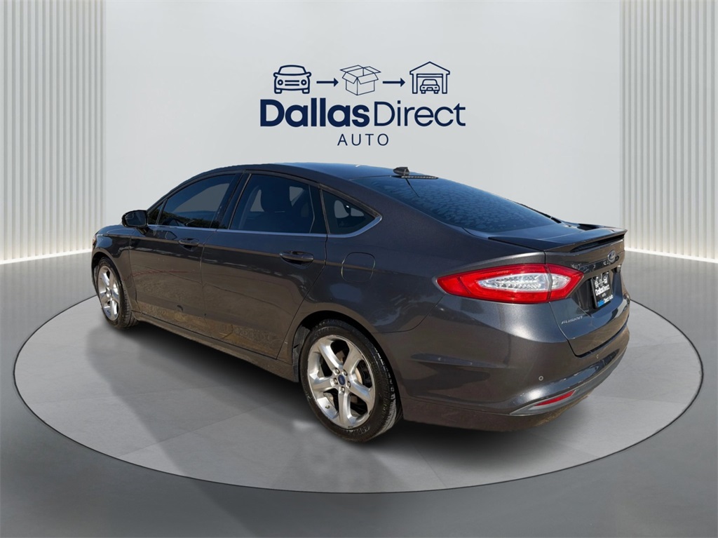 2015 Ford Fusion SE Image 7 of 26