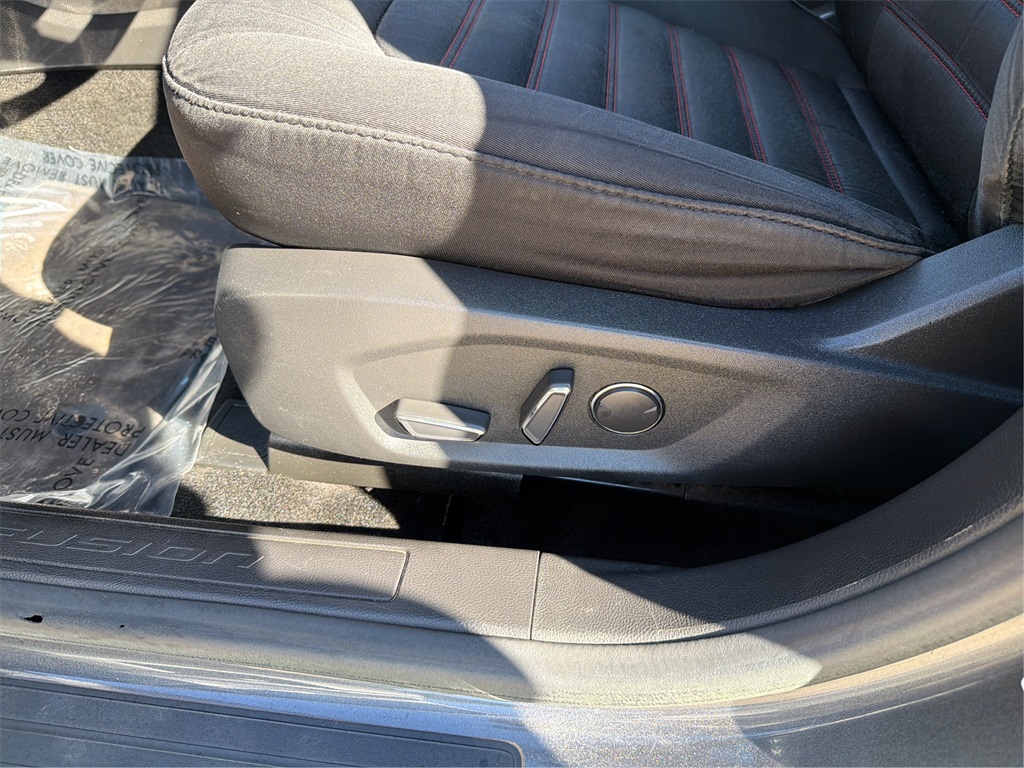 2015 Ford Fusion SE Image 24 of 26