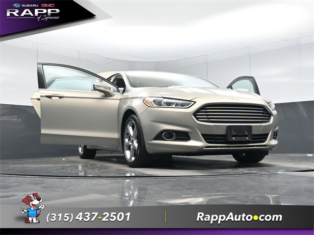 2015 Ford Fusion SE Image 9 of 37