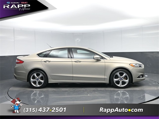 2015 Ford Fusion SE Image 10 of 37