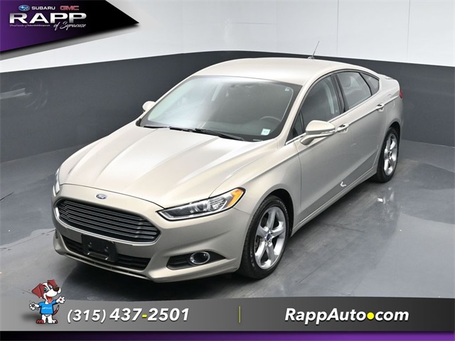 2015 Ford Fusion SE Image 2 of 37
