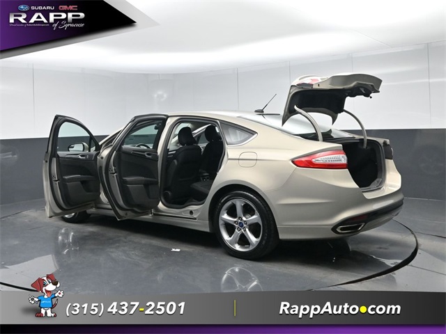 2015 Ford Fusion SE Image 32 of 37