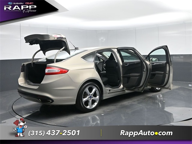 2015 Ford Fusion SE Image 31 of 37