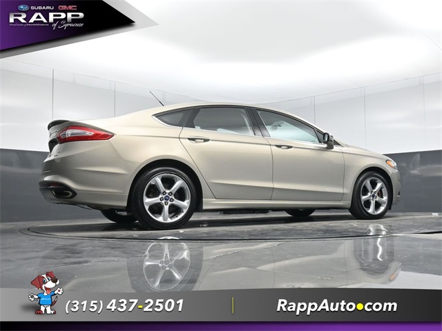 2015 Ford Fusion SE Image 14 of 37