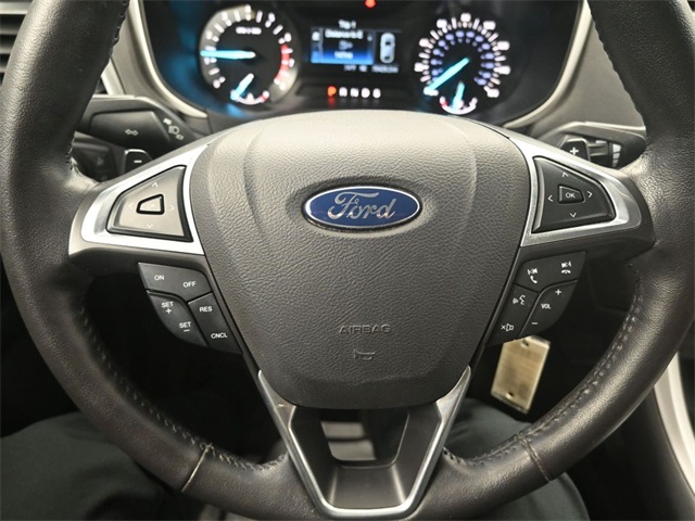 2015 Ford Fusion SE Image 18 of 37