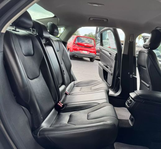 Vehicle image 21 of 46