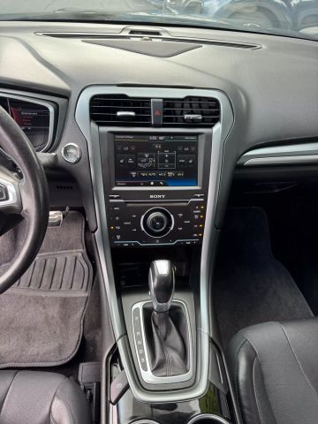 Vehicle image 32 of 46