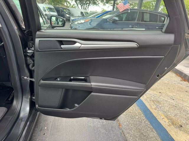 Vehicle image 20 of 46