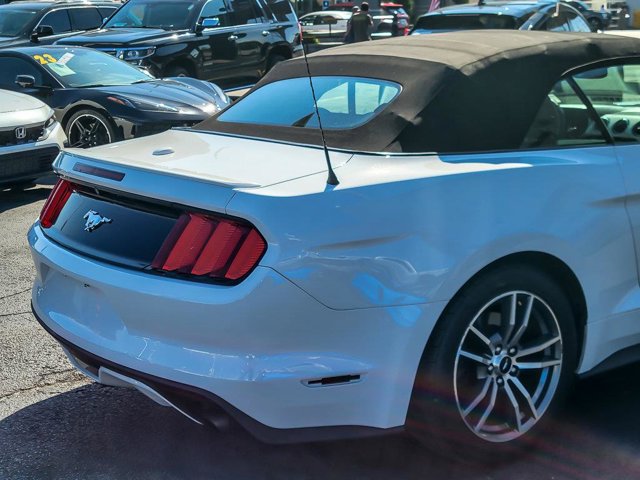 2015 Ford Mustang EcoBoost Premium Image 5 of 27