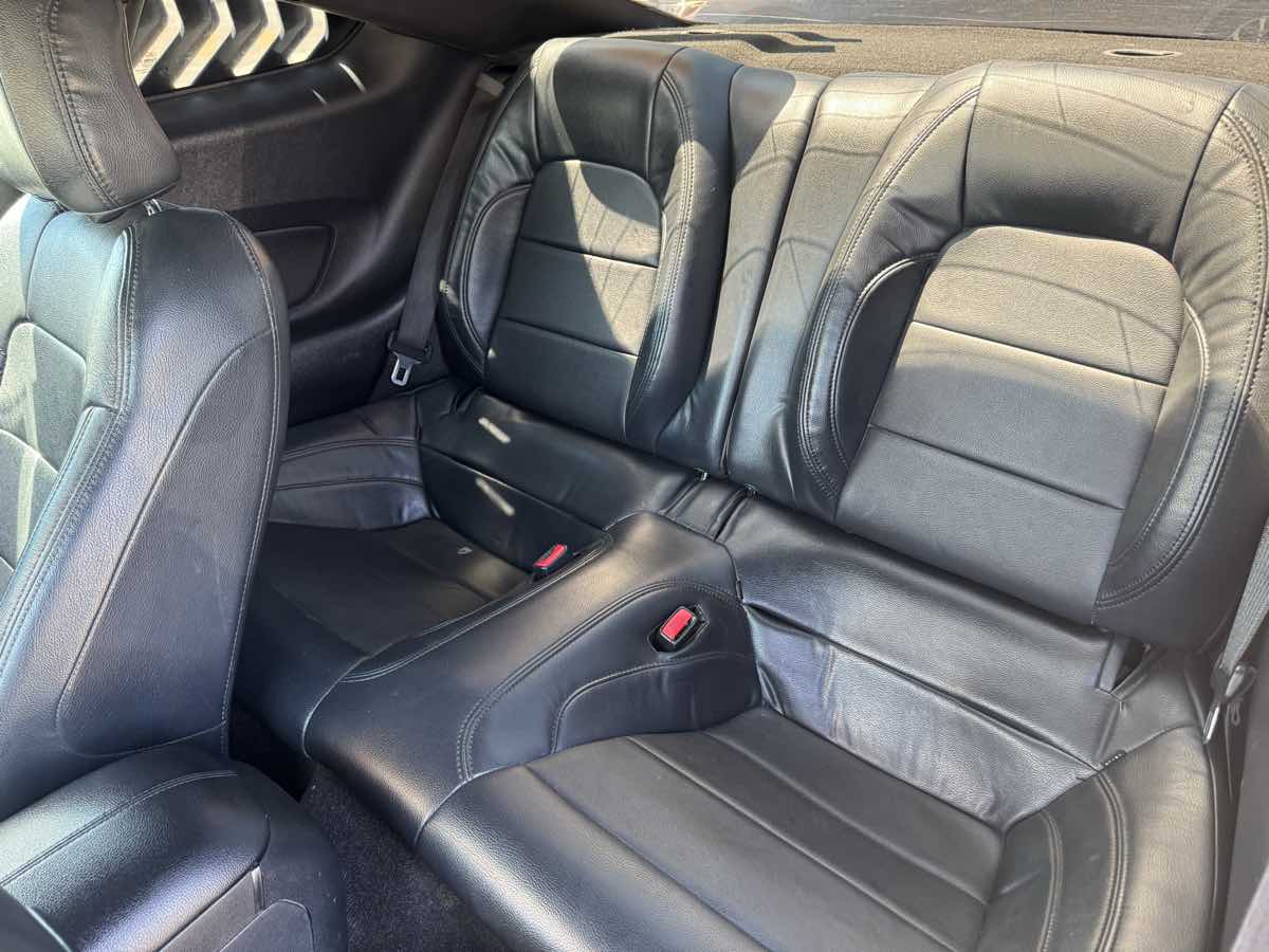 Vehicle image 8 of 15