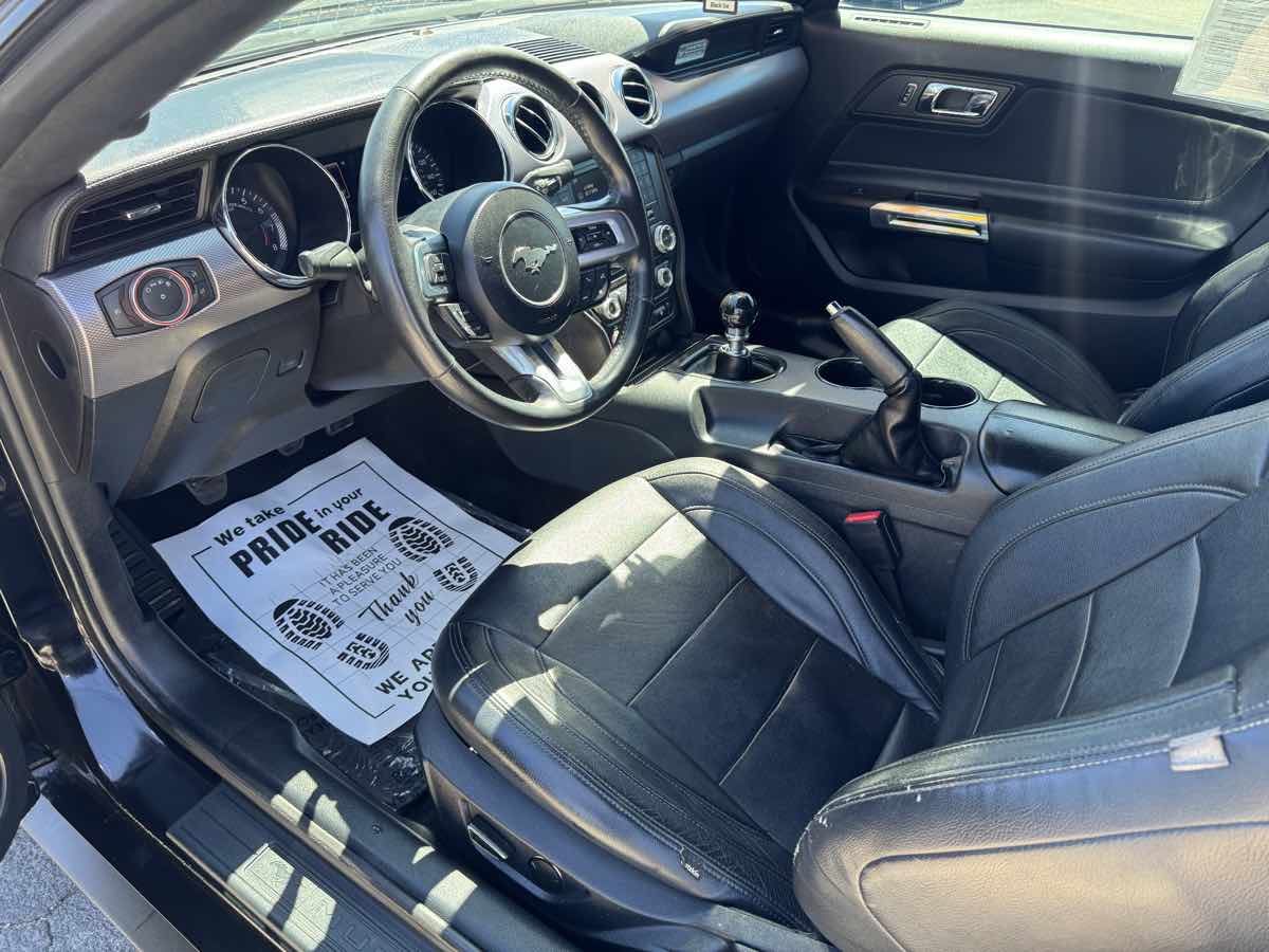 Vehicle image 9 of 15