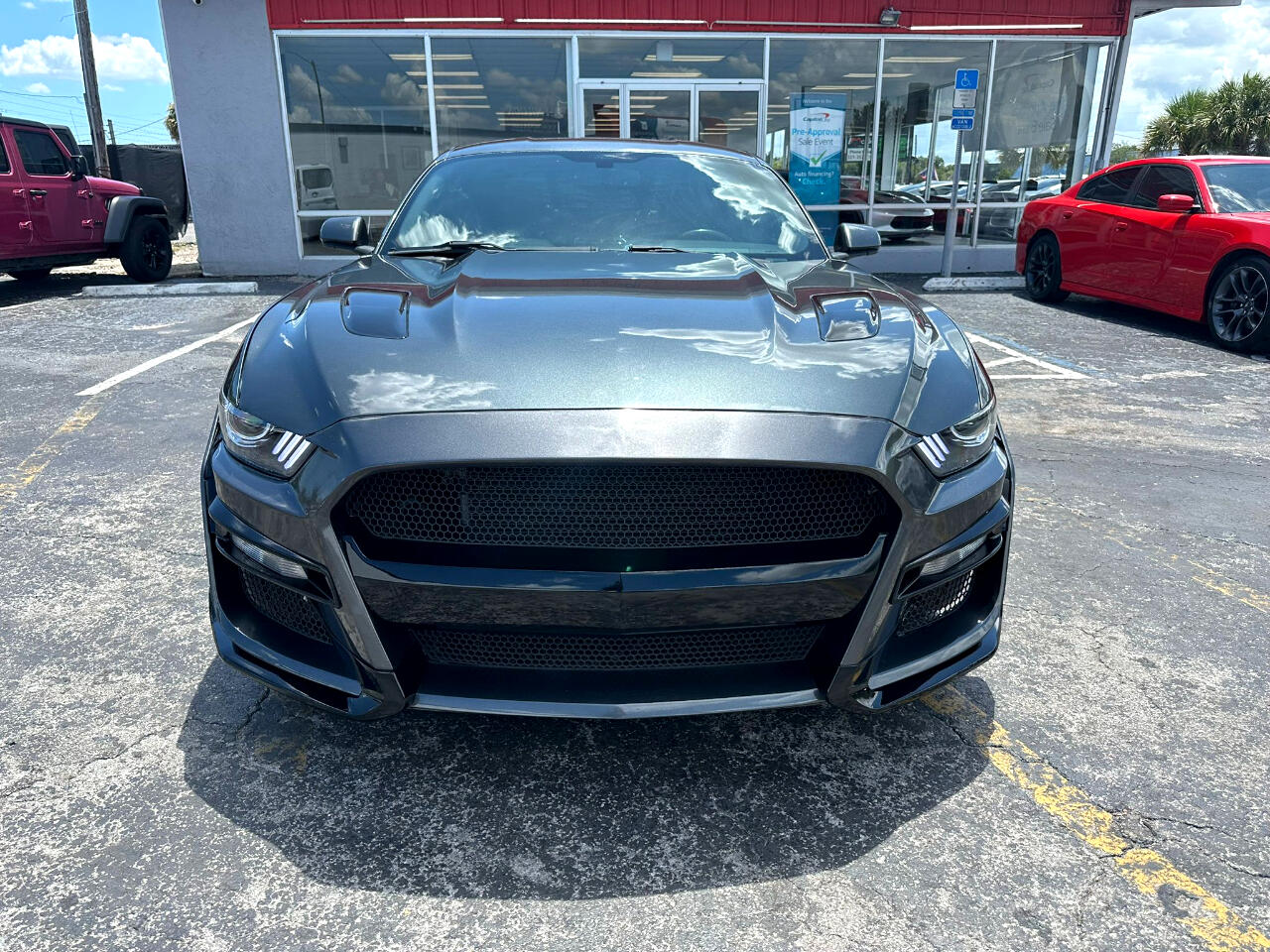 Vehicle image 15 of 16