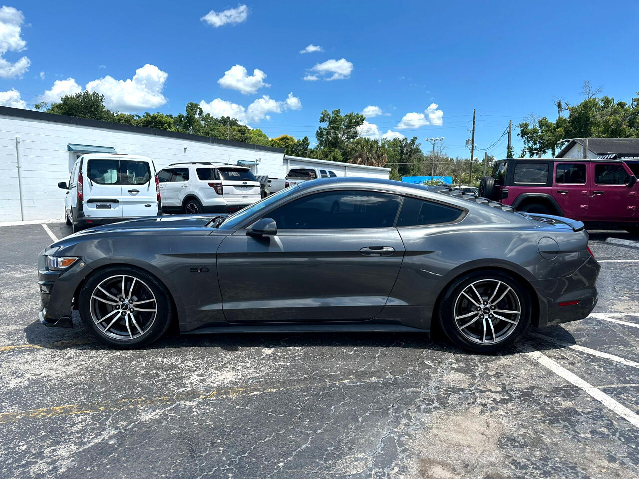 Vehicle image 7 of 16