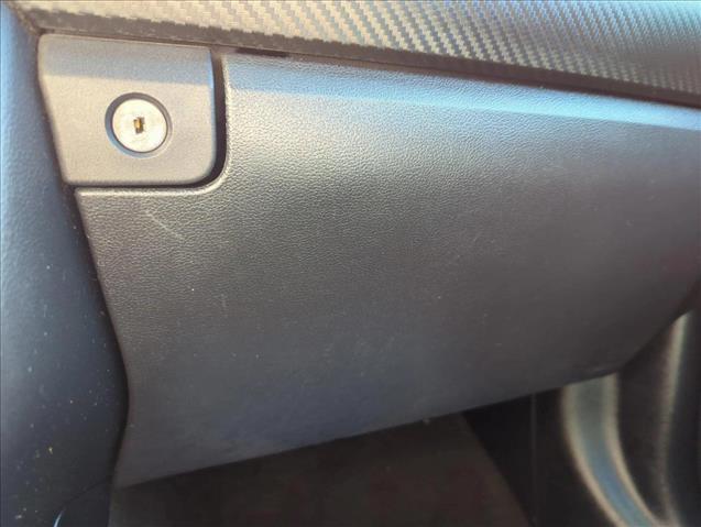 Vehicle image 21 of 25