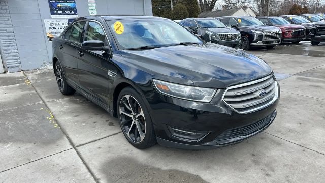 2015 Ford Taurus SEL Image 3 of 16