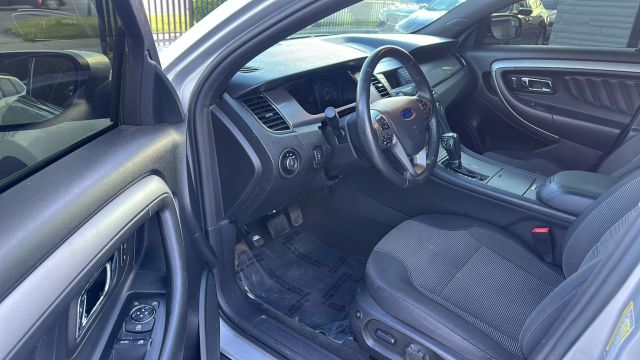 Vehicle image 9 of 14