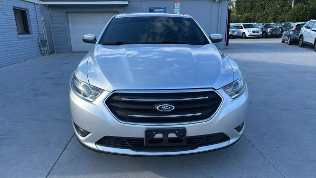 Vehicle image 2 of 14