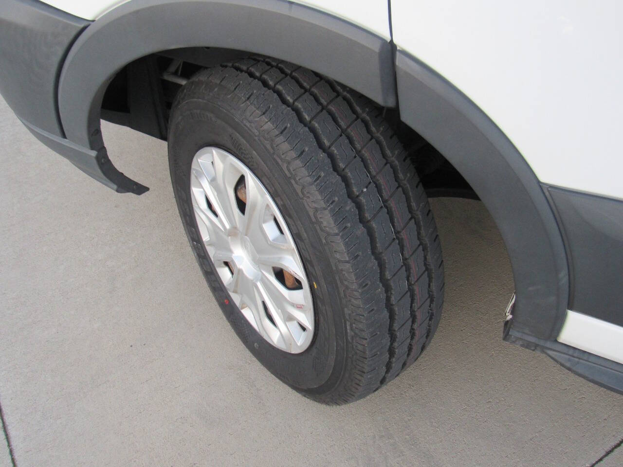Vehicle image 22 of 26