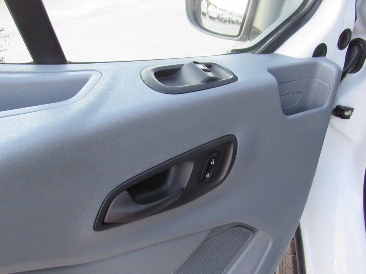 Vehicle image 16 of 26