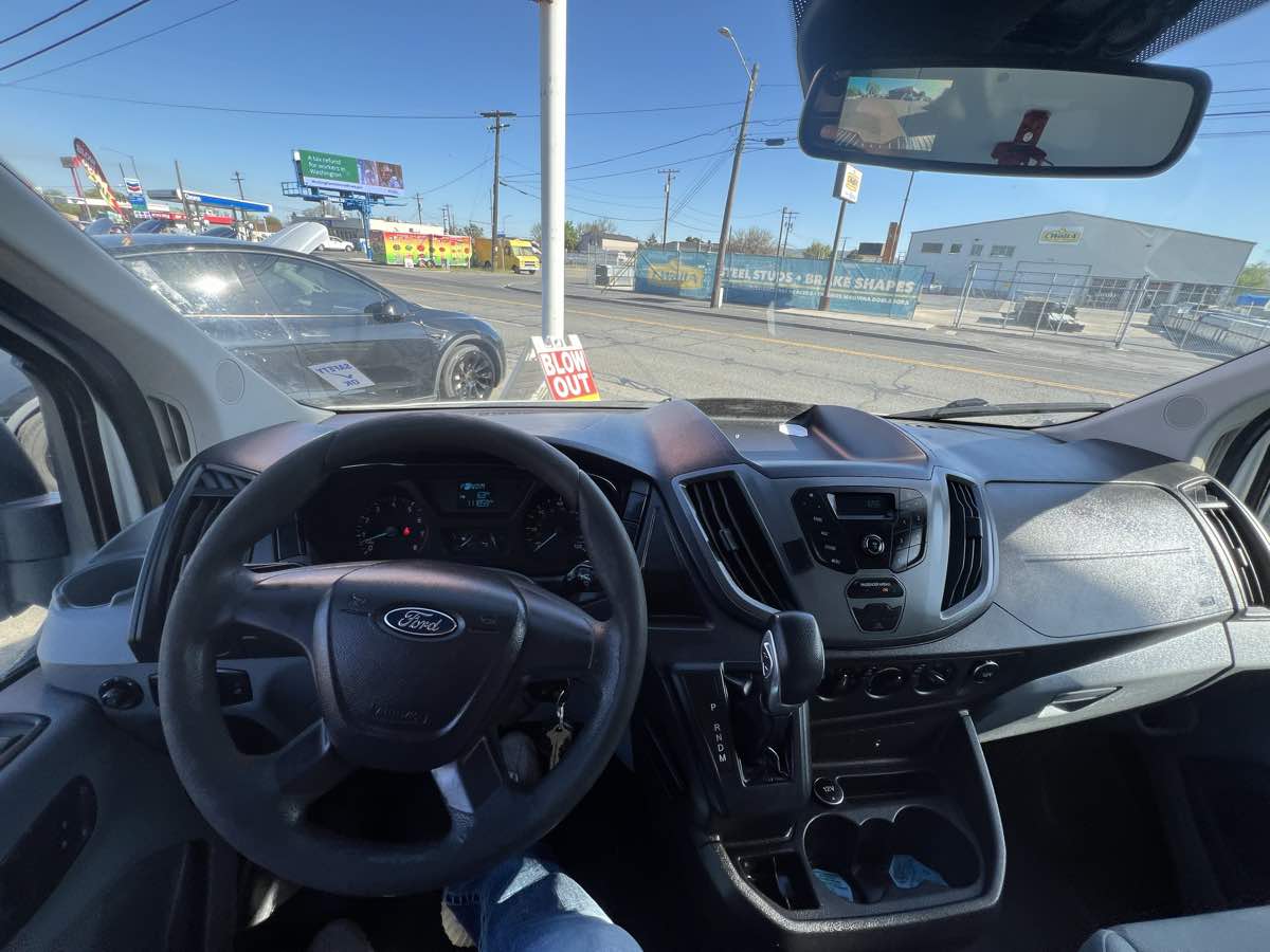 Vehicle image 10 of 11