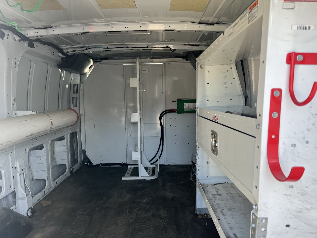 Vehicle image 8 of 11