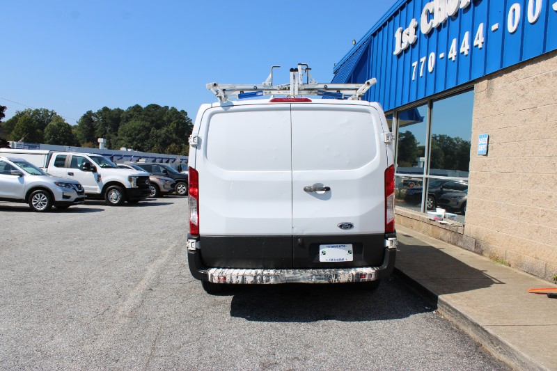 Vehicle image 10 of 27