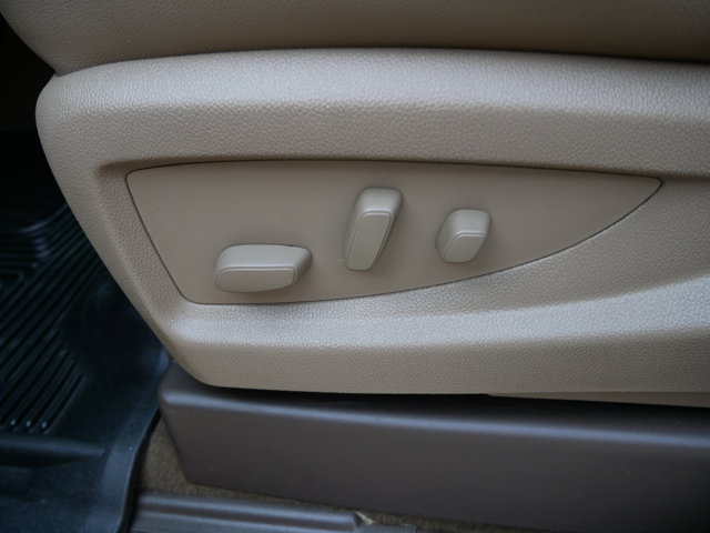 Vehicle image 17 of 36