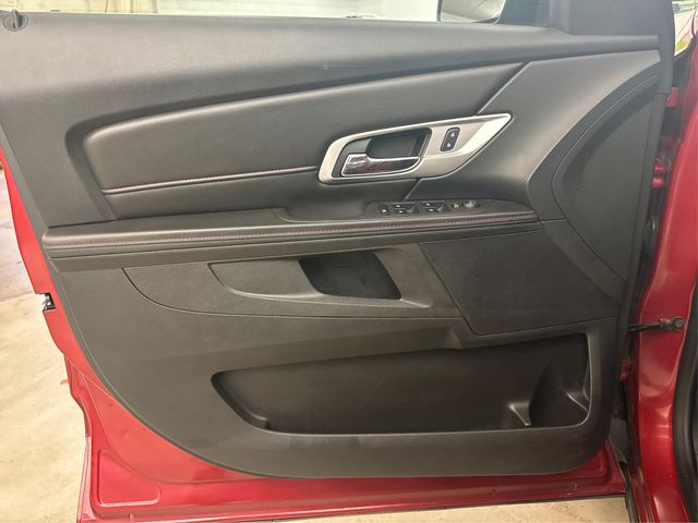 Vehicle image 22 of 28