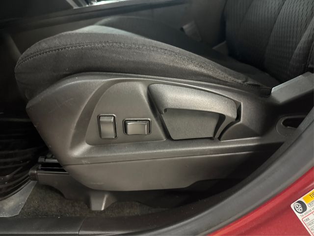 Vehicle image 24 of 28