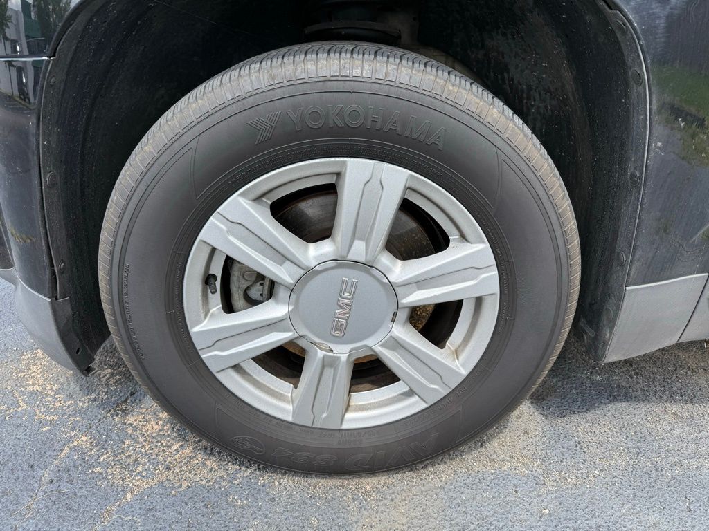 Vehicle image 8 of 21