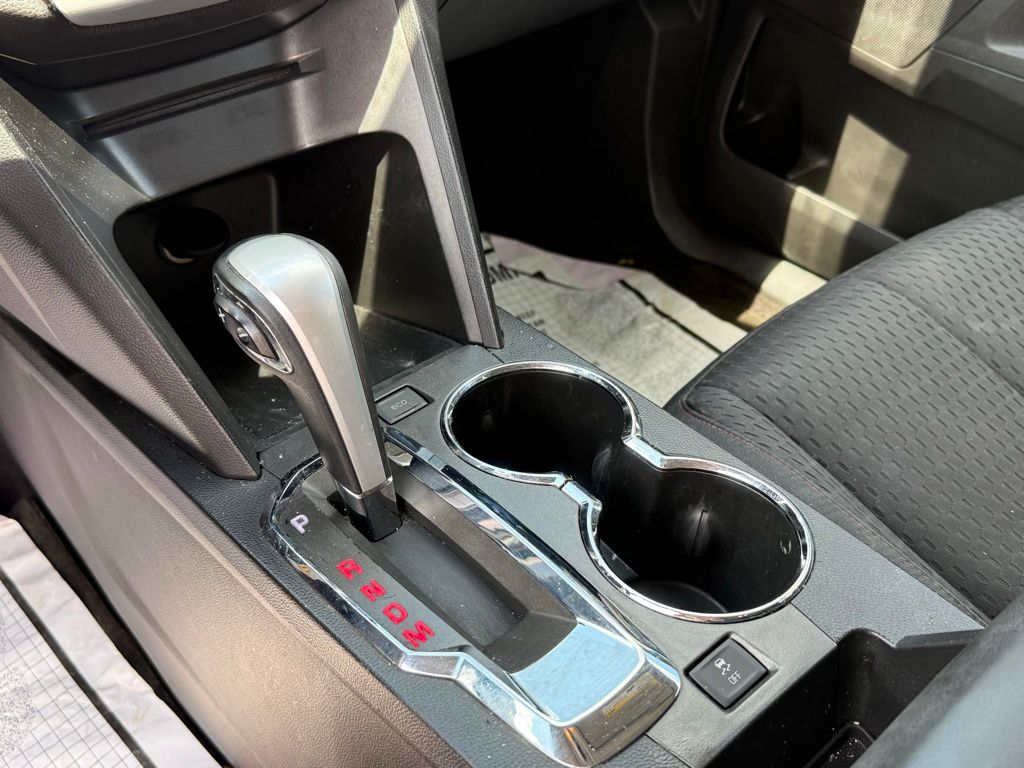 Vehicle image 16 of 21