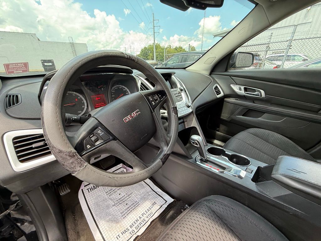 Vehicle image 13 of 21