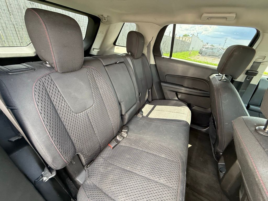 Vehicle image 10 of 21