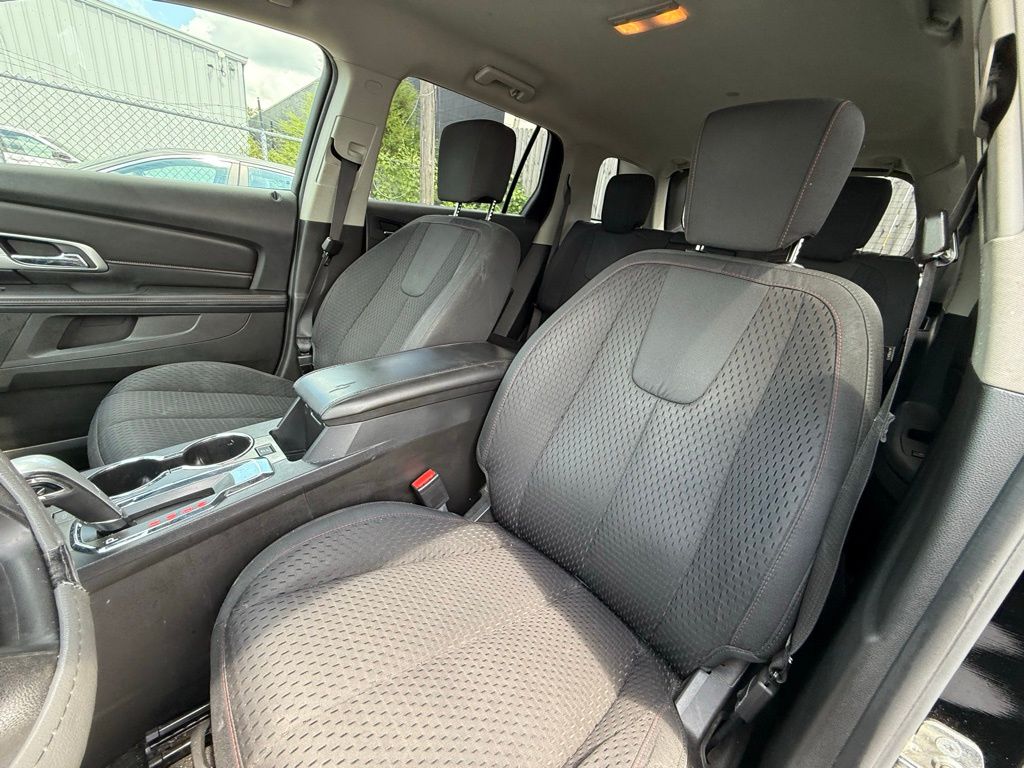 Vehicle image 12 of 21