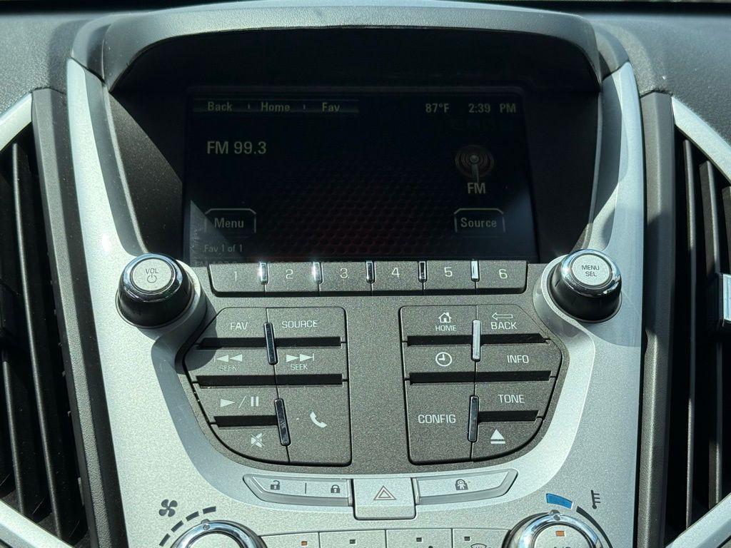 Vehicle image 15 of 21