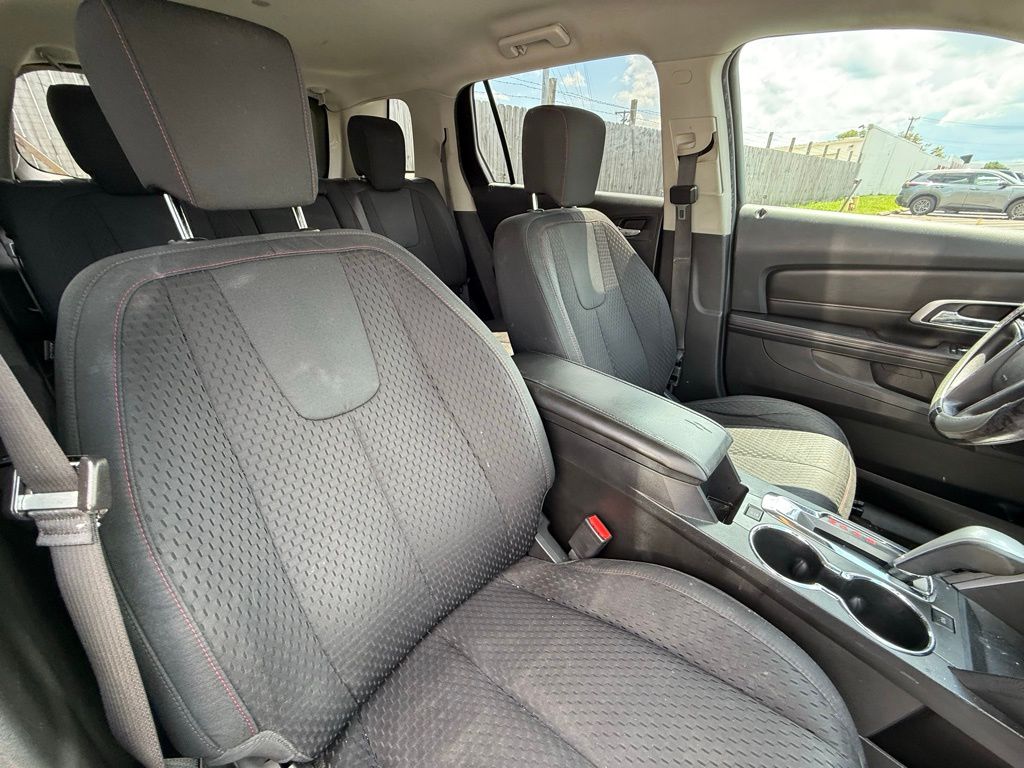 Vehicle image 11 of 21